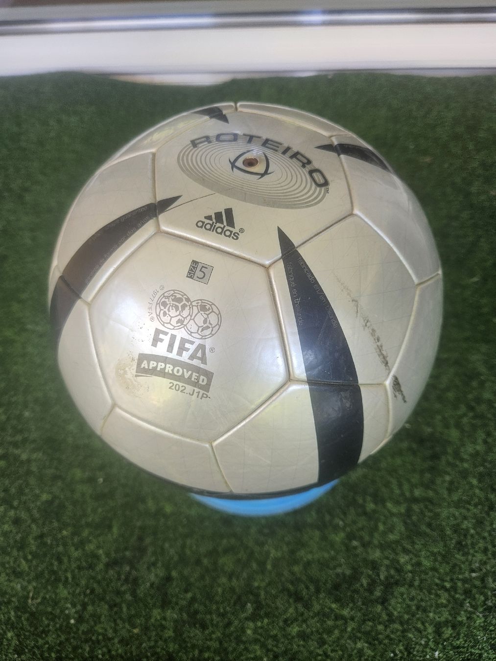 Adidas Bälle: Adidas EM 2004 Roteiro Matchball – Gebraucht aus Emmenbrücke von TopGato 2