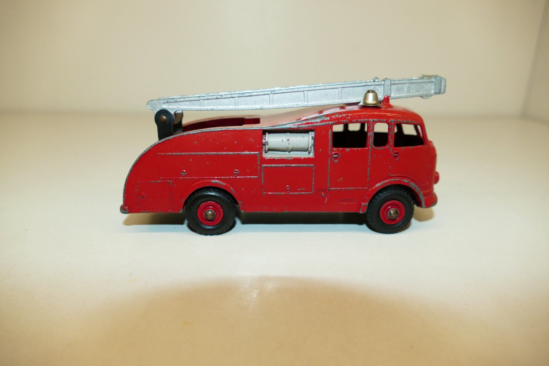 Dinky Toys Modellini d'auto: Dinky Supertoys: Fire Engine – Usato da Niederhasli venduto da rail-duerst 2