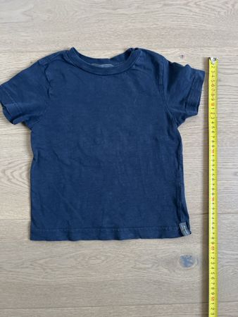 Dunkelblaues T-Shirt Gr 86/92