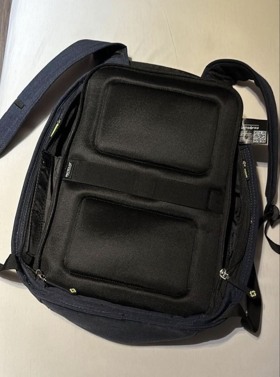 Samsonite Zaini: Sac à dos Samsonite bleu marine compartiment ordinateur – Nuovo (secondo la descrizione) da Evionnaz venduto da kat_nv9f 2