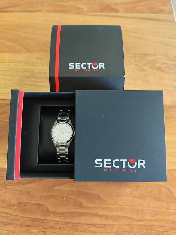 Orologi: MONTRE SECTOR NO LIMITS FEMME - NEUVE – Usato da Penthaz venduto da Perfect68 1