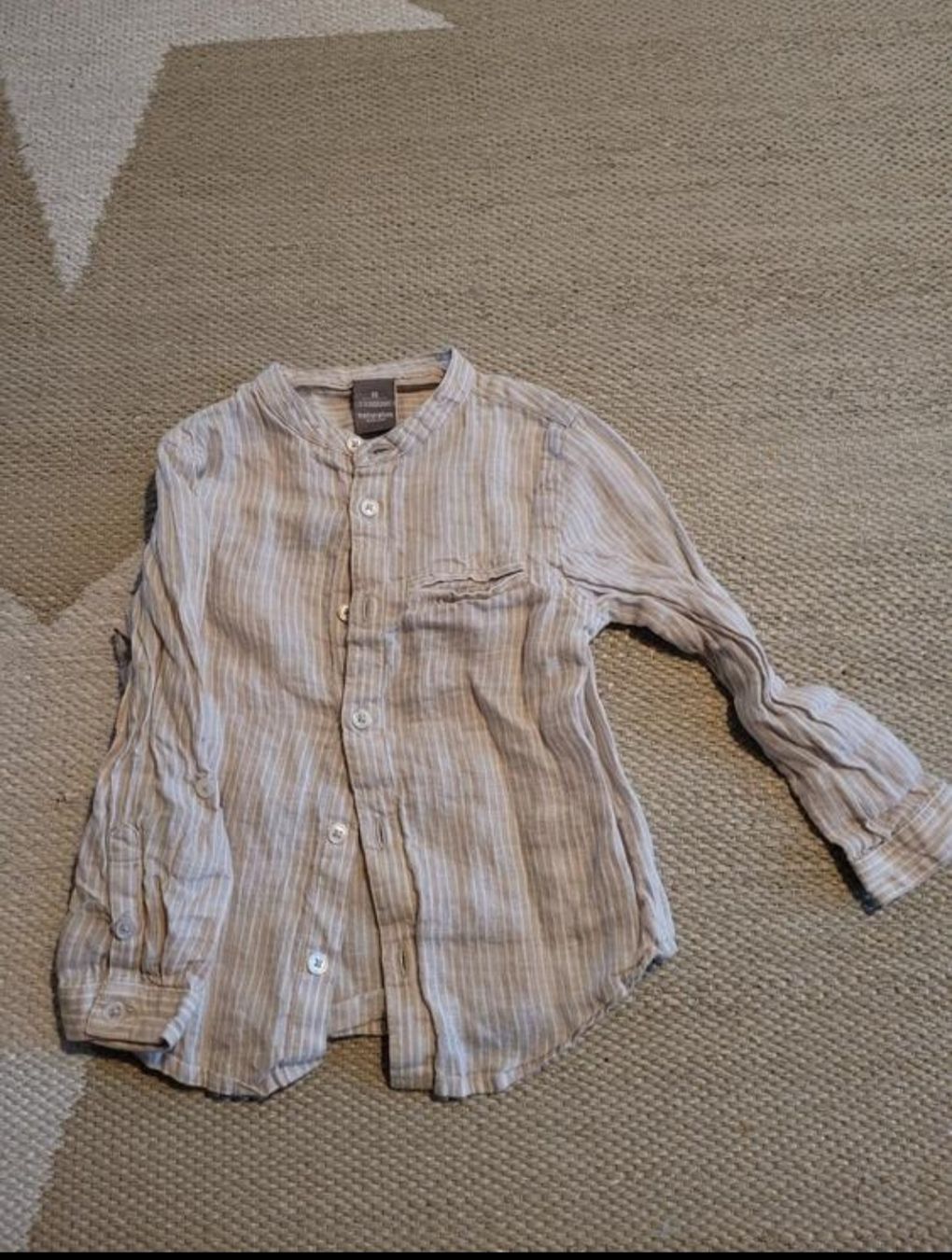 Chemises, T-shirts & Polos: Hemd gr. 98 – D'occasion à Inwil par Flower2325