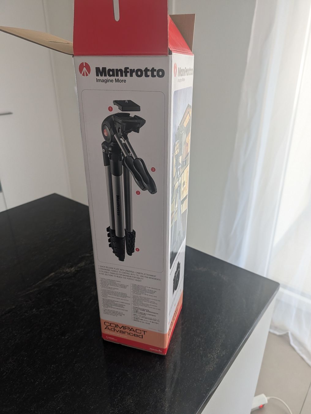Manfrotto Trépieds & Accessoires: Manfrotto Compact Advanced Stativ – D'occasion à Dübendorf par lazitown 3