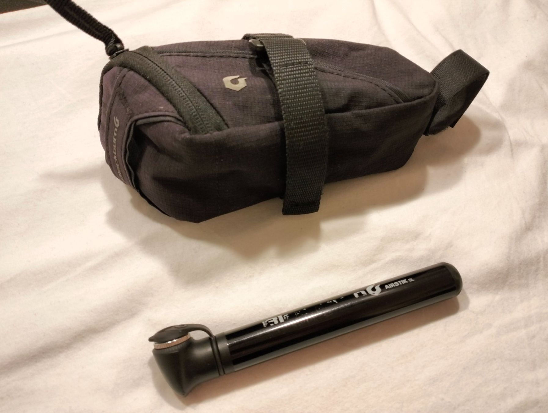 Ersatzteile: Blackburn Sattel Tasche & Blackburn Airstick SL  Mini Pumpe – Gebraucht aus Uster von KarlZH 3