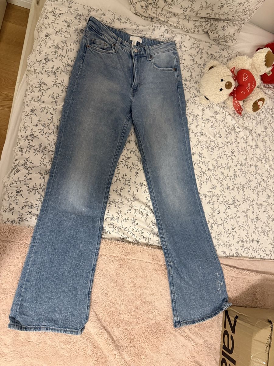 H&M Jeans: H&M bootcut jeans – Gebraucht aus Bützberg von mor_f2hd