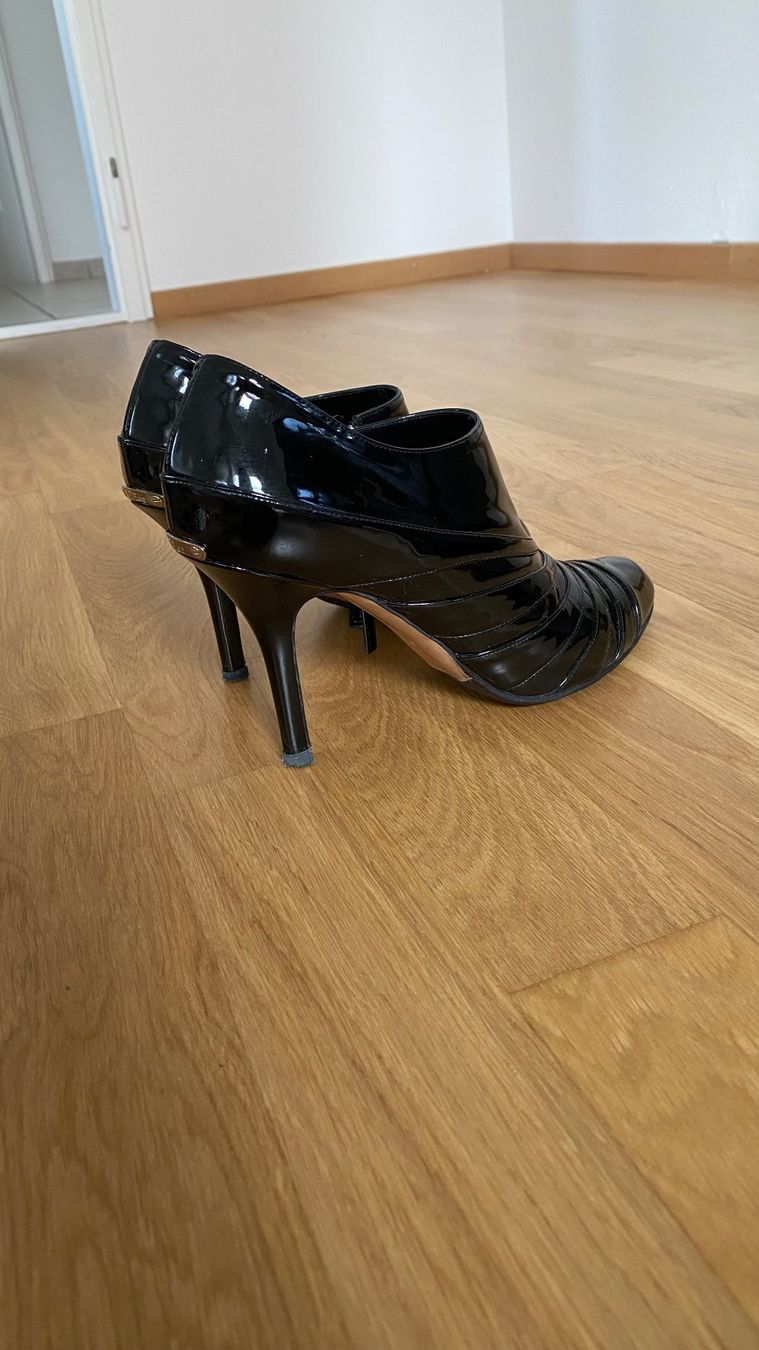 Dior Scarpe da donna: DIOR Stiefeletten Gr. 39 schwarz – Usato da Thalwil venduto da olh_7cpg 5