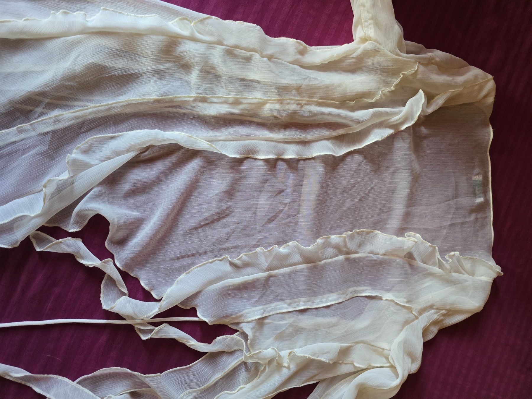 Blusen: Long- Bluse Romantischer Schnitt – Gebraucht aus Frutigen von Amber19617 3