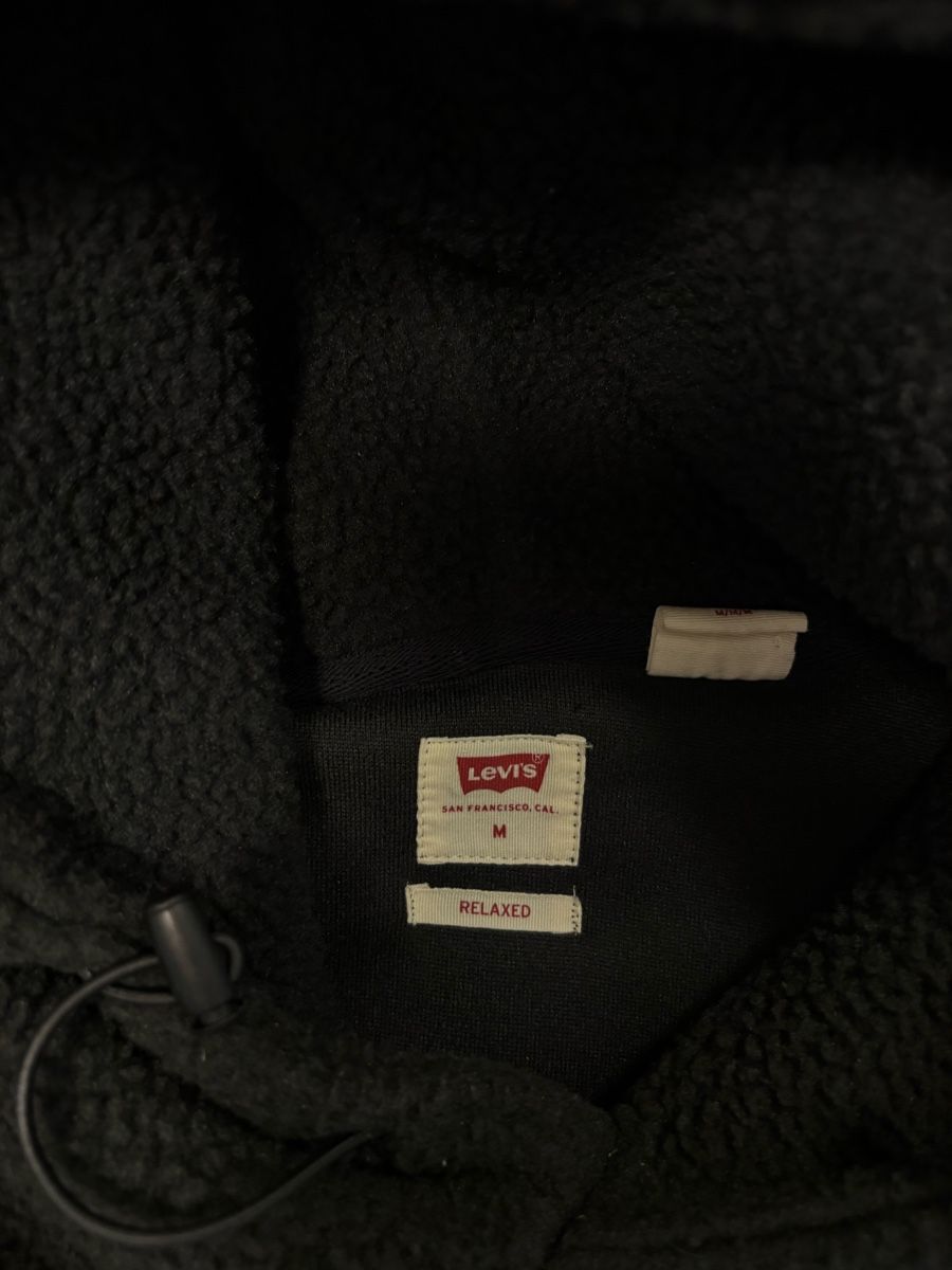 Levi's Maglioni & Felpe: Levi‘s Fleece Kapuzenpullover M – Usato da Rümlang venduto da svent 7