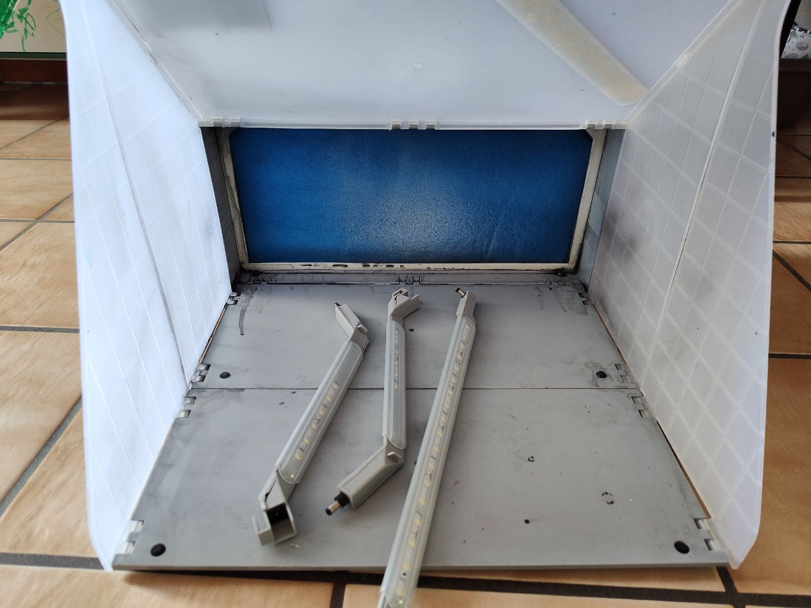 Tutti gli attrezzi: Airbrush spray booth  – Usato da Matran venduto da Rafiki91