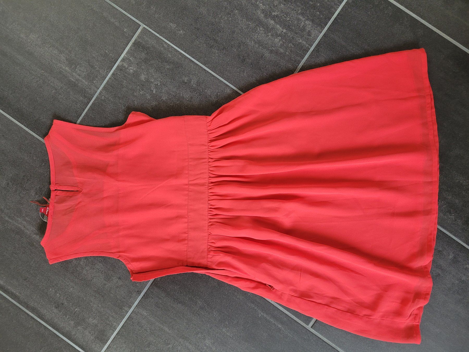 S.Oliver Vestiti & Gonne: Sommerkleid, 140, Neu – Nuovo e nell'imballaggio originale da Sins venduto da dsto 2