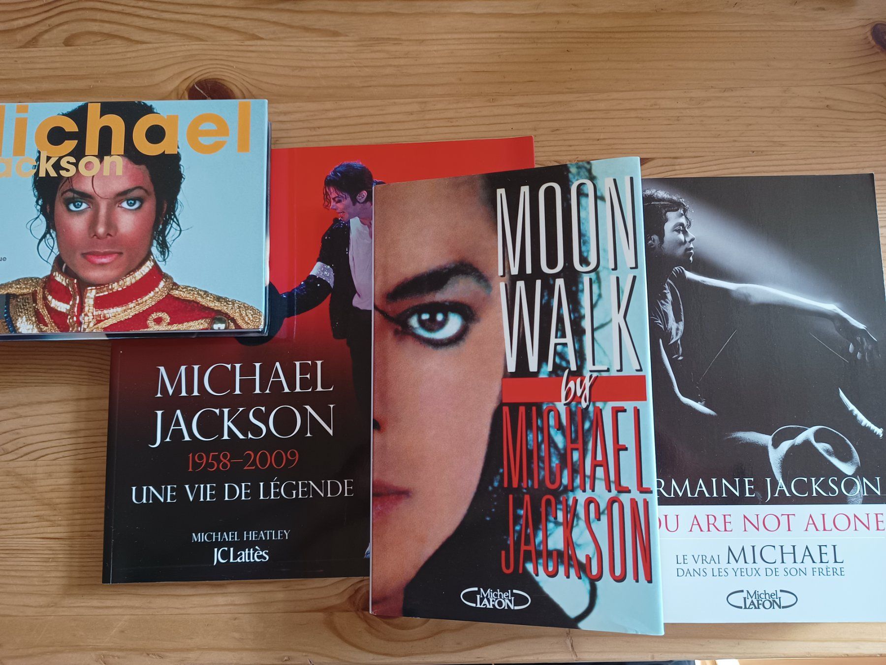 Livres: 4 livres sur Michael Jackson – D'occasion à Sierre par le_marcheur