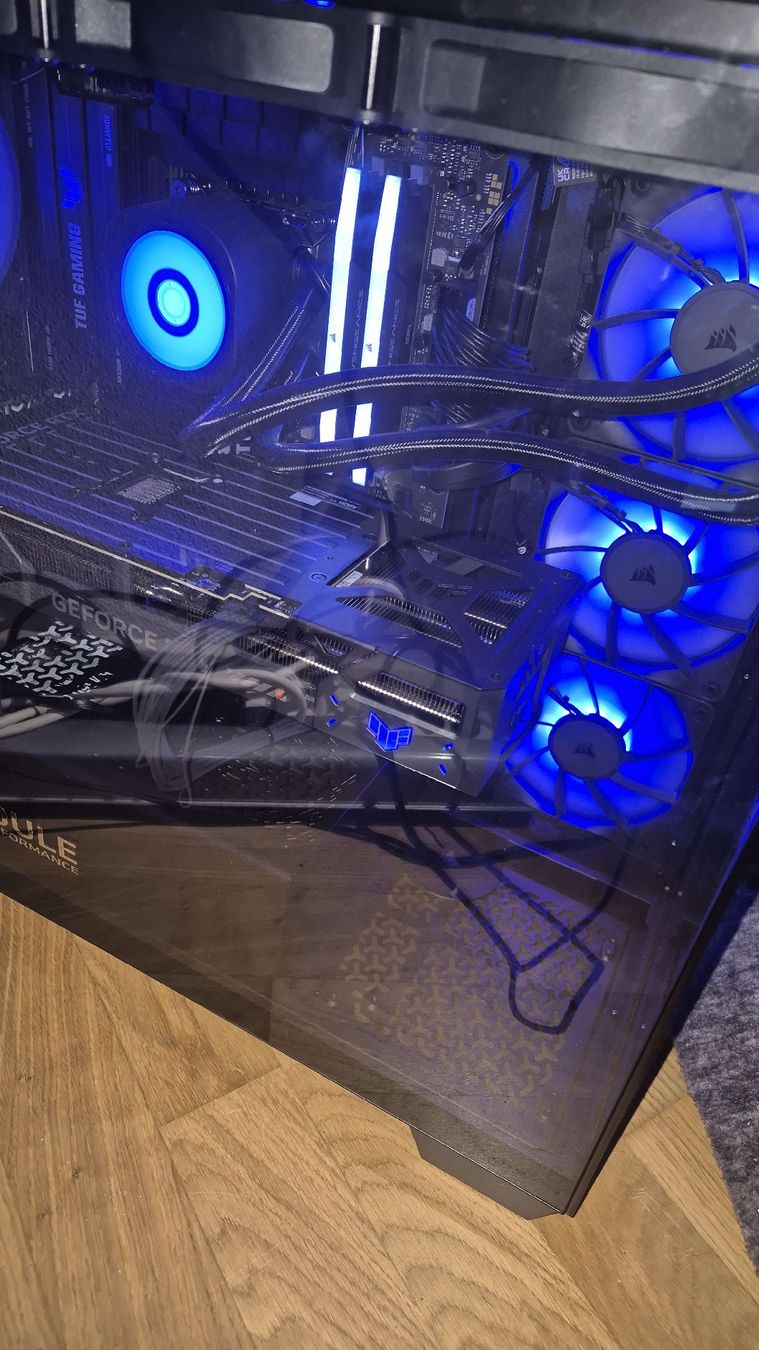 Asus Schede grafiche: ASUS TUF RTX 5070 TI 16GB – Usato da Niederweningen venduto da era_s96g 1