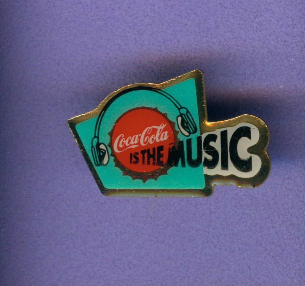 Coca-Cola Plaketten & Abzeichen: Coca Cola  IS THE MUSIC – Gebraucht aus Winterthur von Sammleroase