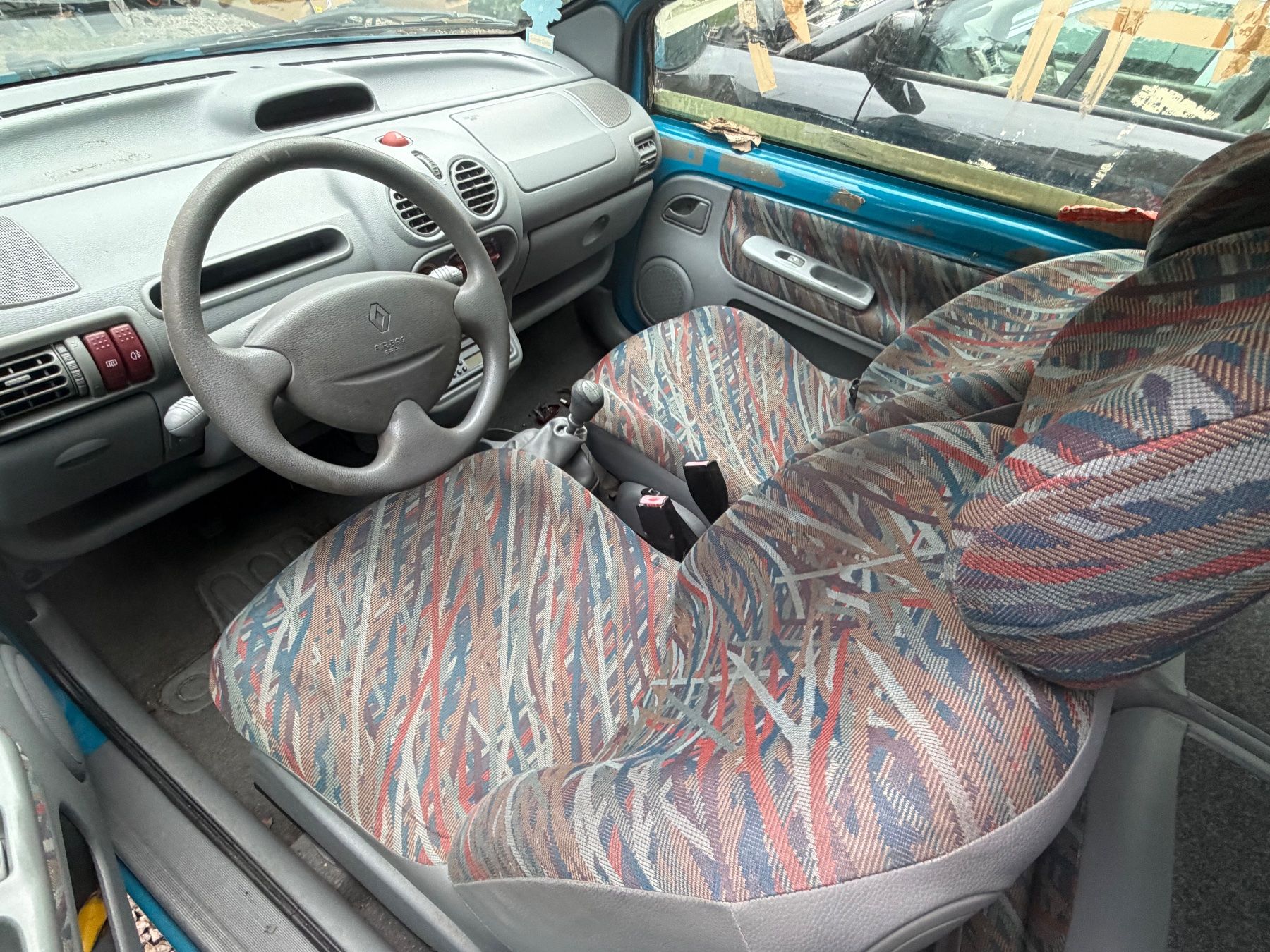 Renault Automobili: Lot de 2 Twingo roulantes – Usato da Veyrier venduto da Chessmann_Douane1255 8