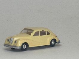 GB- EKO BMW 502 creme