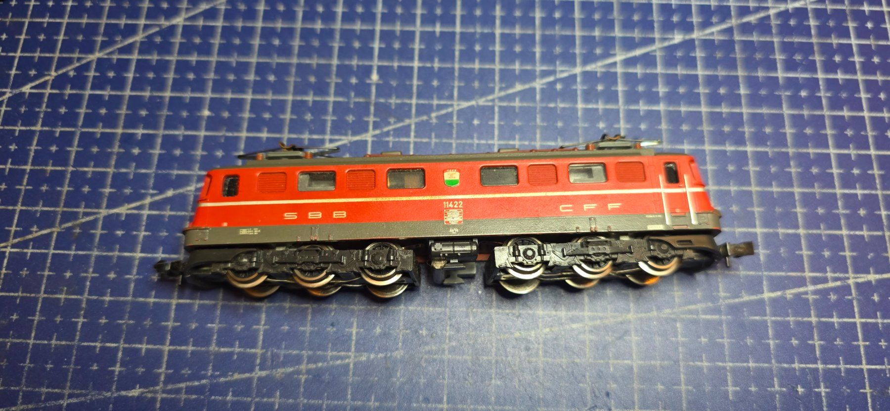 Trix Modelleisenbahnen: Minitrix spur N Ae6/6 11422 Rot Analog – Gebraucht aus Hochfelden von Danizh0
