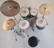 Schlagzeug Mapex mit Becken und Hocker gebrauchter Zustand