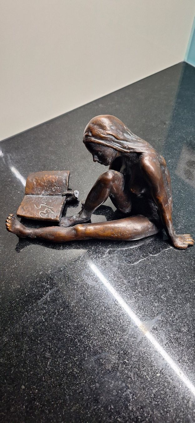 Sculture & Statue: Die Lesende Statue Birgit Stauch Figur Hand defekt Limitiert – Difettoso da Embrach venduto da Da_Sergio 6
