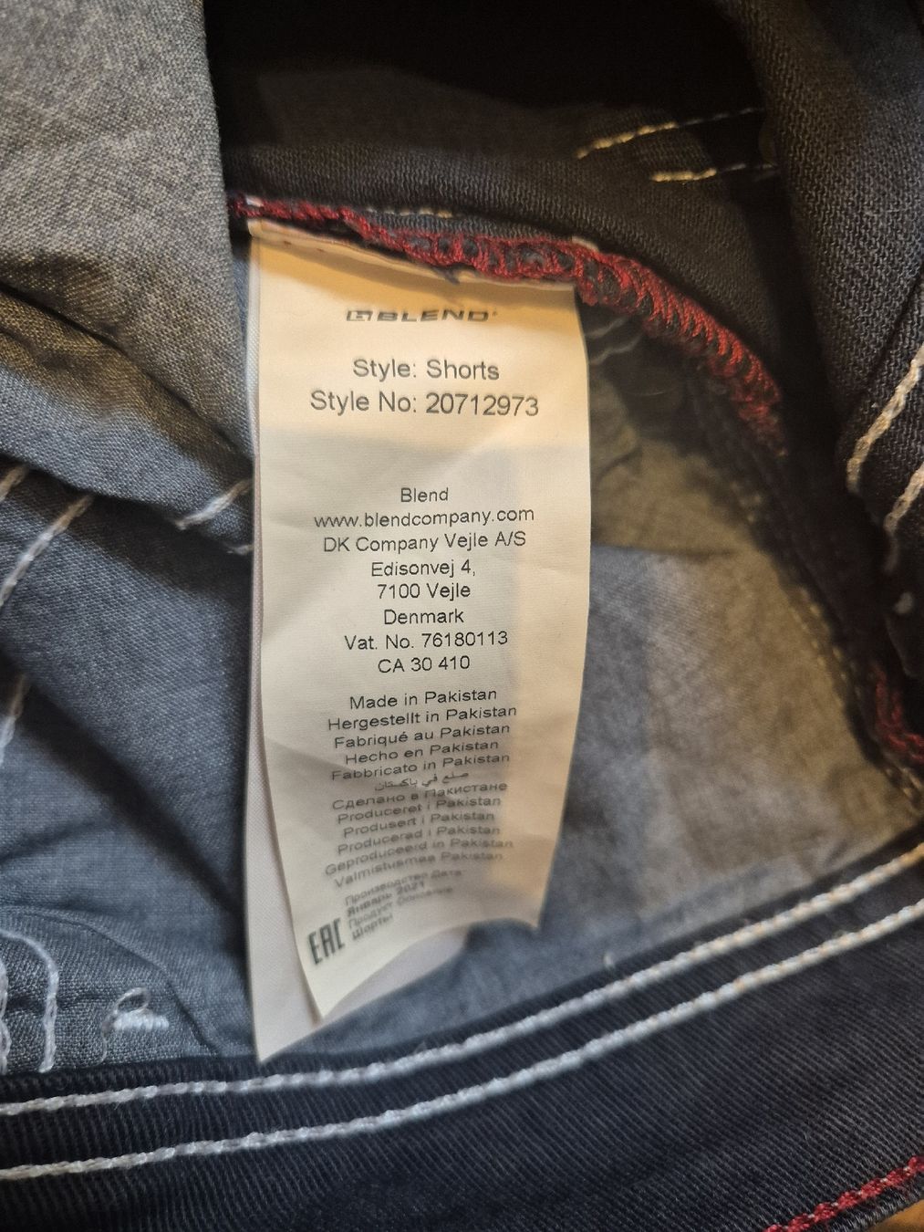 Pantaloni: Kurze Jeans-Shorts "Blend" (Gr. XL) – Usato da Gams venduto da tischi97 3