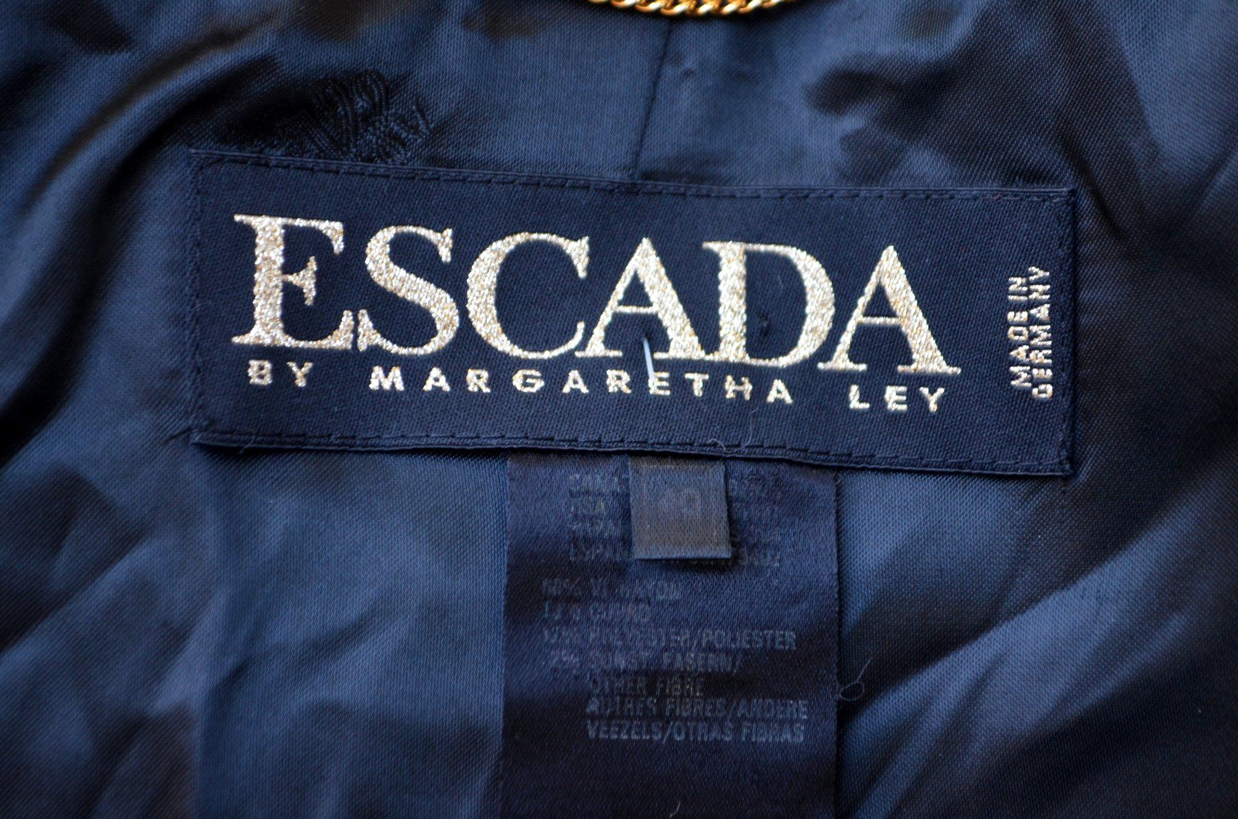 Giacche: Escada Blazer 40 Samt / velour – Usato da Collonges venduto da Auganien 7