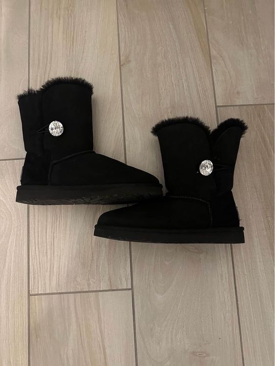 UGG SWAROVSKI BLACK NEUVE Acheter sur Ricardo