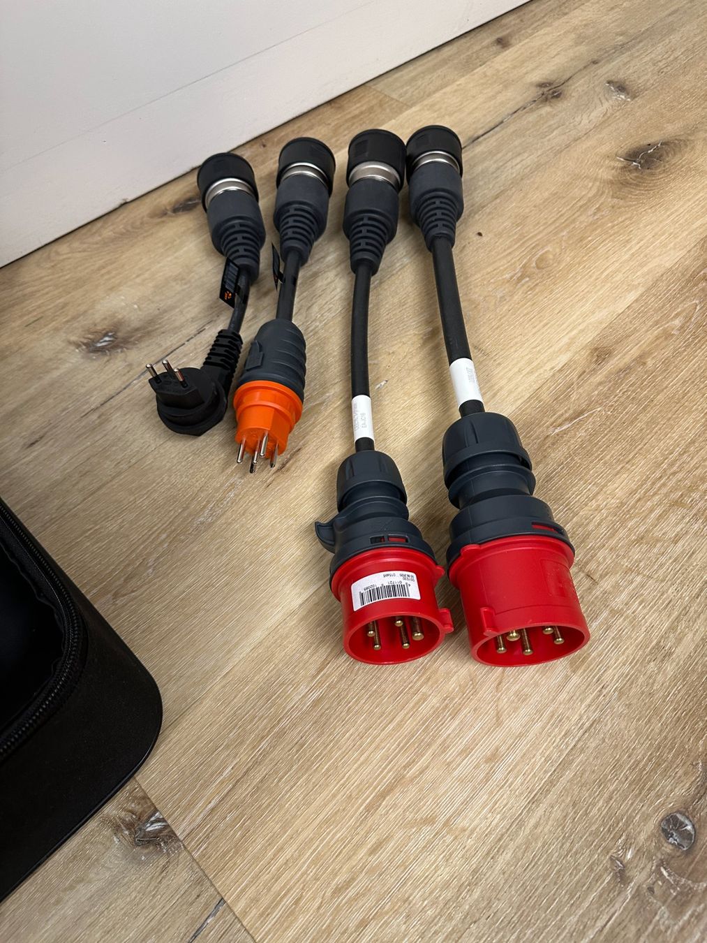 Juice Chargeurs de batterie: Juice Booster 2 Ladestation mit 4 Adaptern – D'occasion à Arch par bobobummel 3