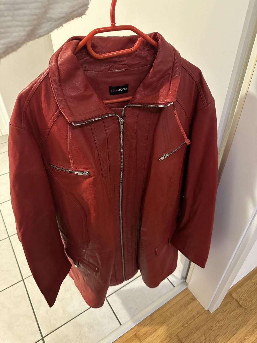 Vestes: Rote Lederjacke – D'occasion à langenthal par nathalie_stylaaa