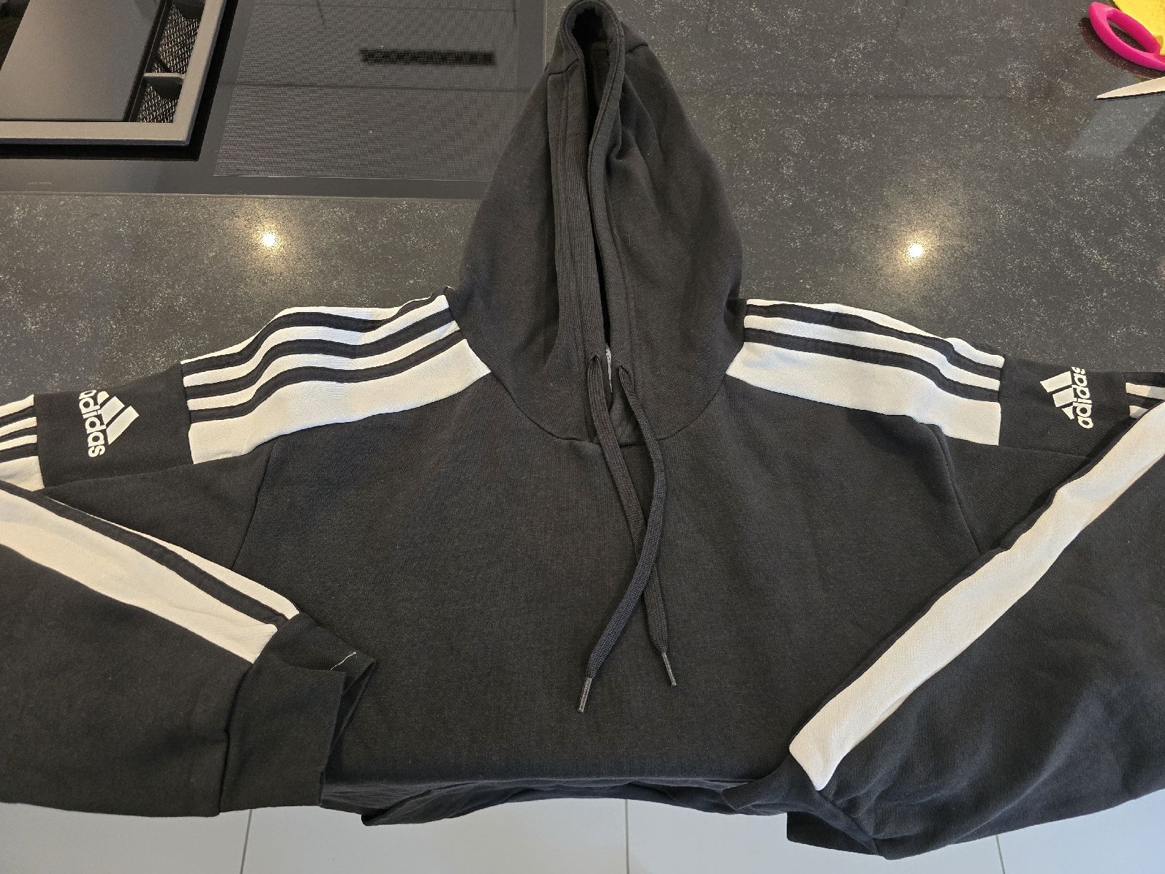 Adidas Pullover & Sweatshirts: Adidas Pullover schwarz Grösse XL neuwertig – Neu (gemäss Beschreibung) aus Derendingen von Mil_l98S 4