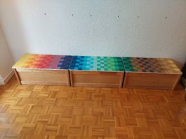 3 Holzspieltruhen von ikea mit 2 Sitztrommeln Cachon bemalt