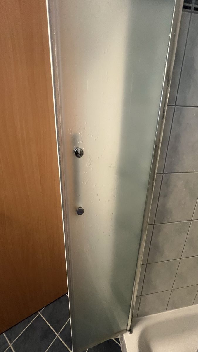 Docce: Duschtüren Glas Dusche – Usato da Schaanwald FL venduto da G60_Power 3