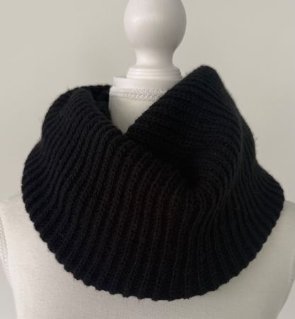 Strickschal Schlauchschal schwarz