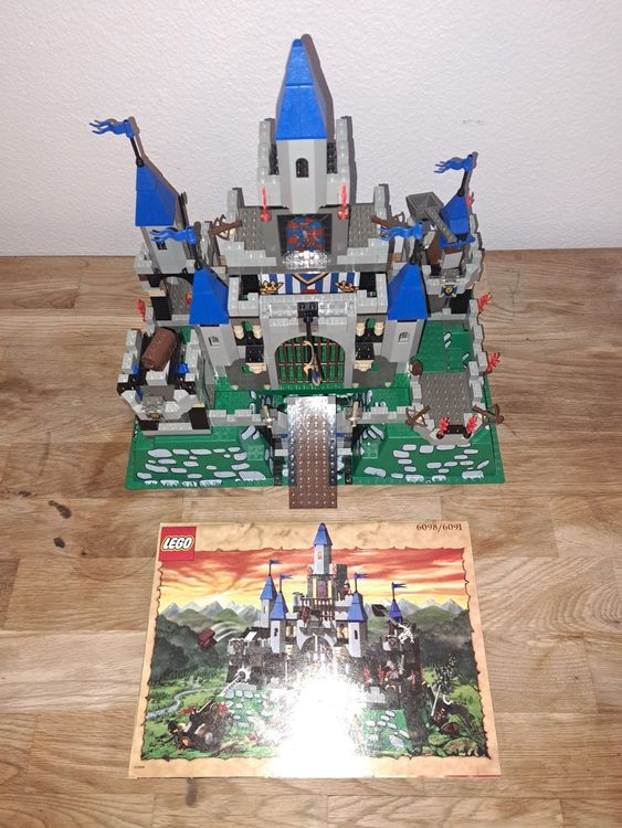 Lego Kit di costruzioni: Lego King's Castle 6098/6091 aus dem Jahr 2000 – Usato da Hinwil venduto da Thekey 1