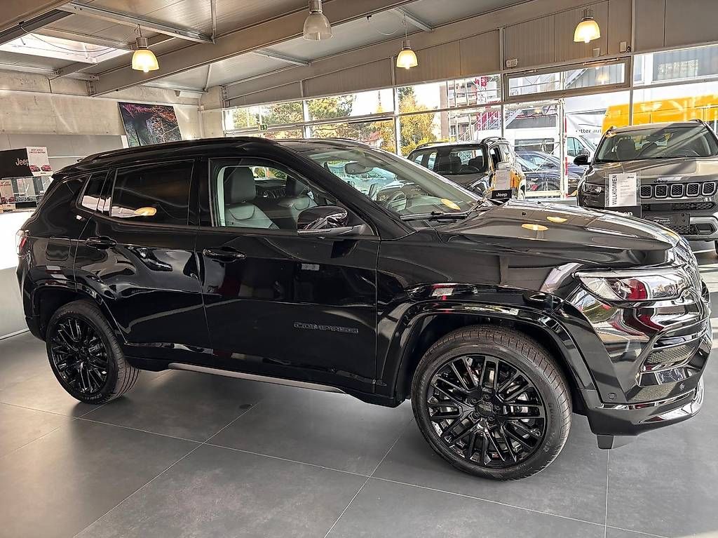 Jeep Automobili: JEEP Compass 1.3 T PHEV S Sky AWD – Usato da Geneve venduto da allgood2010