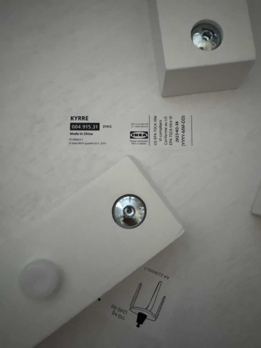 Ikea Sgabelli: Weisser Hocker von IKEA, super Zustand – Usato da Luzern venduto da lil_zd5g 3