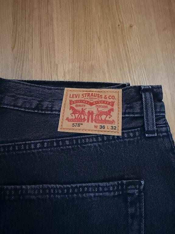 Jeans: Levis Jeans 578 – D'occasion à Binningen par Ramon_01