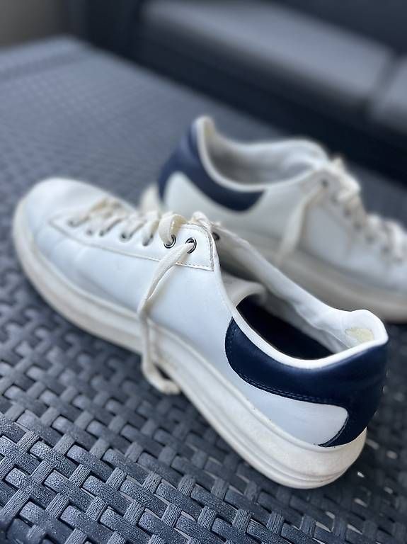 Chaussures hommes: Chaussures hommes Guess  – D'occasion à Martigny par fou_9r6q 2
