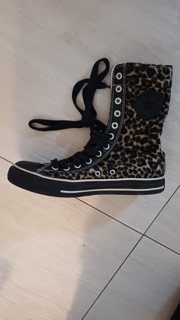 Converse Scarpe da uomo: Converse All Stars Chuck Taylor – Usato da Bex venduto da Sakito 2