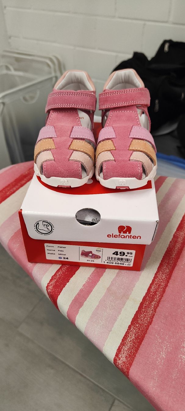 Elefanten Chaussures filles: Elefanten Sandalen Grösse 24 – Neuf avec emballage d'origine à Dürrenäsch par m_saegi