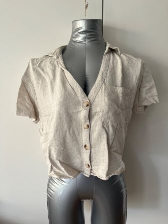 Stradivarius Cropped-Blusenhemd in Eierschale – Gr. M