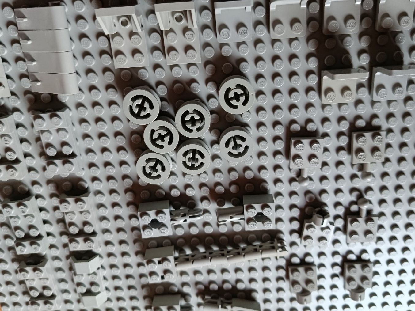 Lego Kit di costruzioni: LEGO Classic Space - diverse, hellgraue Teile – Usato da Muhen venduto da Legoholic 1