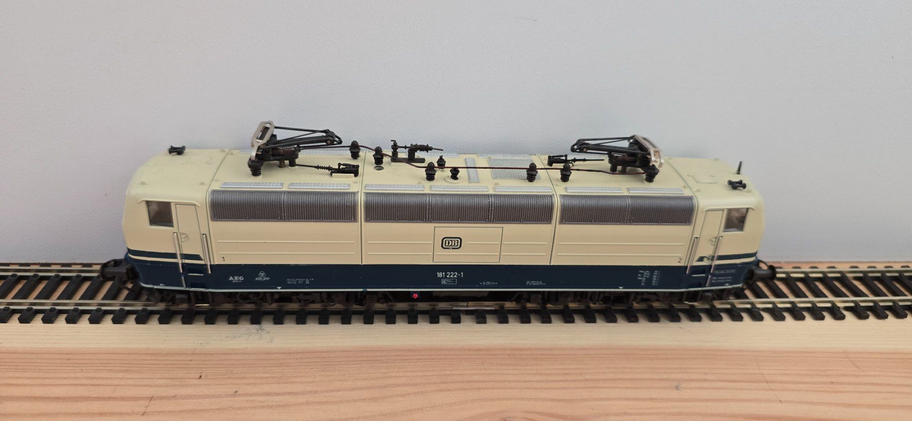 Roco Modelleisenbahnen: Roco H0 4142 A BR 181 222-1 DB – Gebraucht aus Büsserach von ModellbahnDepot 2