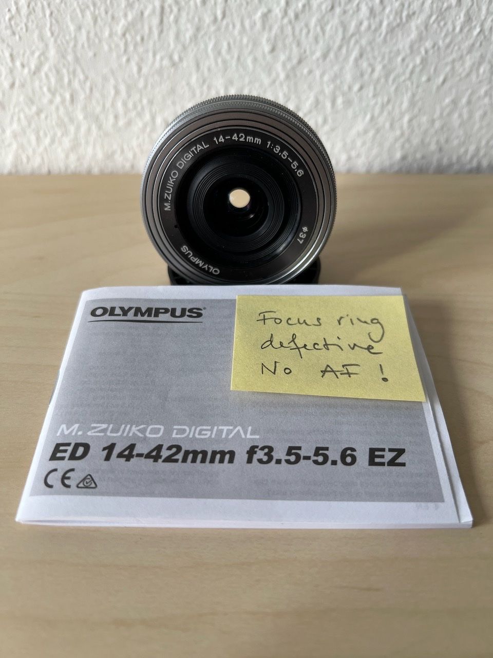 Olympus Obiettivi: Olympus M.Zuiko 14-42mm Pancake - DEFECTIVE – Difettoso da Zürich venduto da oby1 4