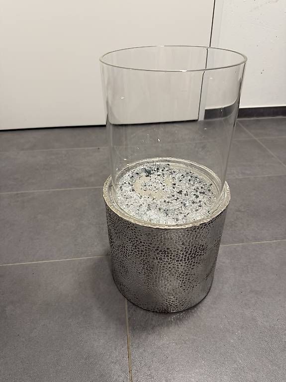 Portacandele: Windlicht Metall Glas rund silberfarbiger Zustand – Usato da Aarburg venduto da nic_8jr7
