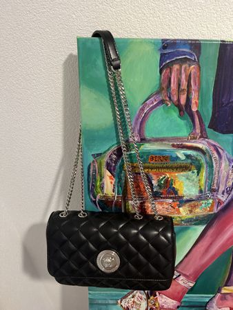 Sac Versace noir matelassé avec chaîne argentée, neuf!