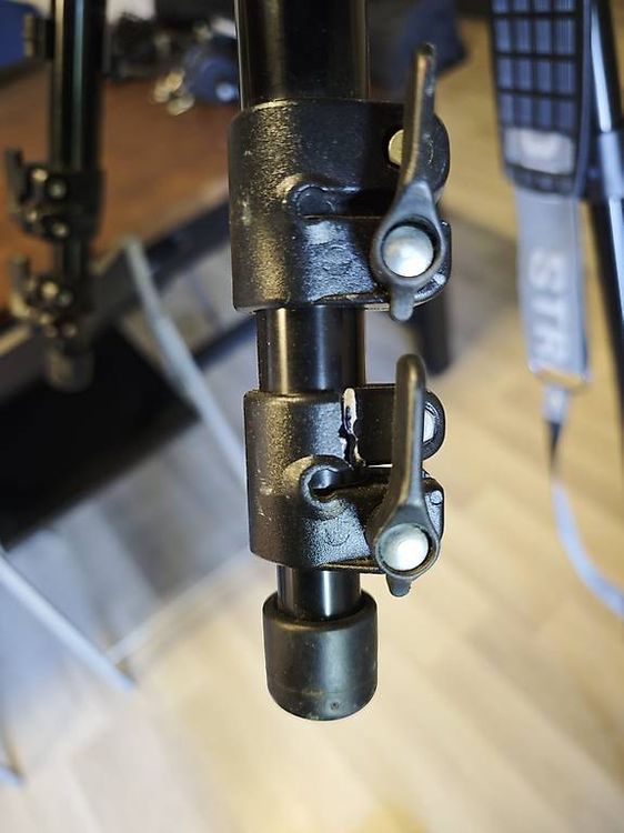Treppiedi & Teste: Trépied professionnel Manfrotto 455B stable et robuste – Usato da Lausanne venduto da Haouille 3
