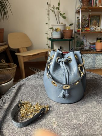 NEW Gorgeous baby blue leather bucket bag