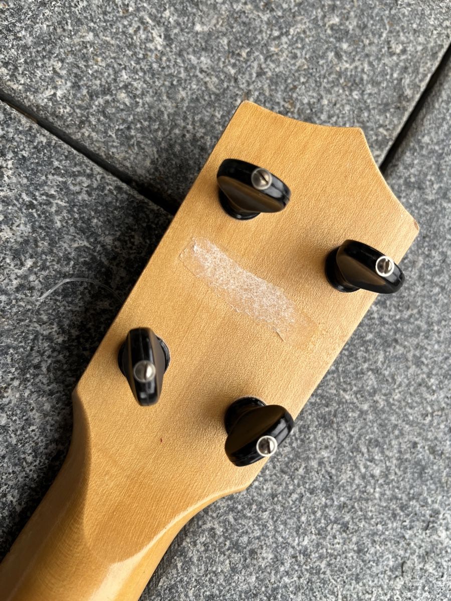 Strumenti musicali: Ukulele aus Holz, gebraucht – Usato da Muri b. Bern venduto da Rob9999 5