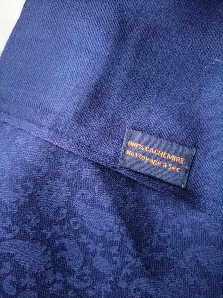 Foulard & Sciarpe: châle/écharpe/ en cachemire neuf – Nuovo e nell'imballaggio originale da La Chaux-de-Fonds venduto da Luxary.25cachmirepro 6