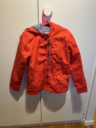 Veste mi saison pour fille taille 140