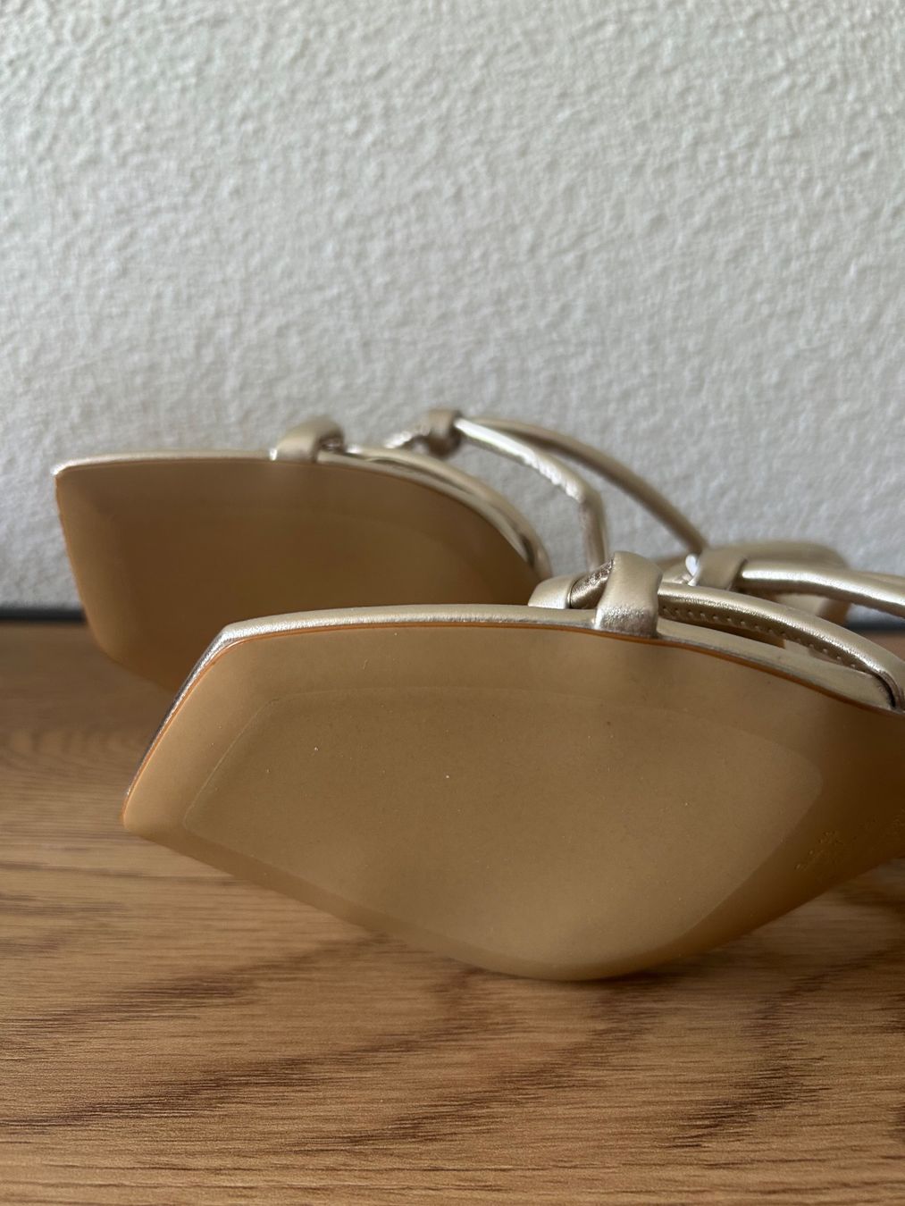 H&M Damenschuhe: Goldene Sandaletten Grösse 38 NEU – Neu (gemäss Beschreibung) aus Oberengstringen von Bechi 5